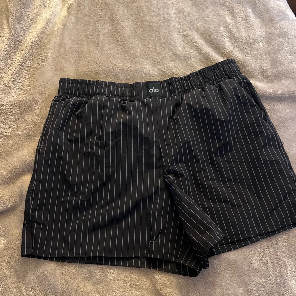 ALO Yoga Black Pinstripe Set
